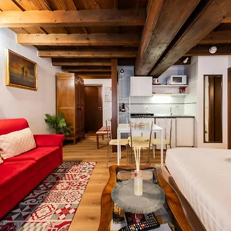 Apartman Leoncin D'oro By Reasy&busy