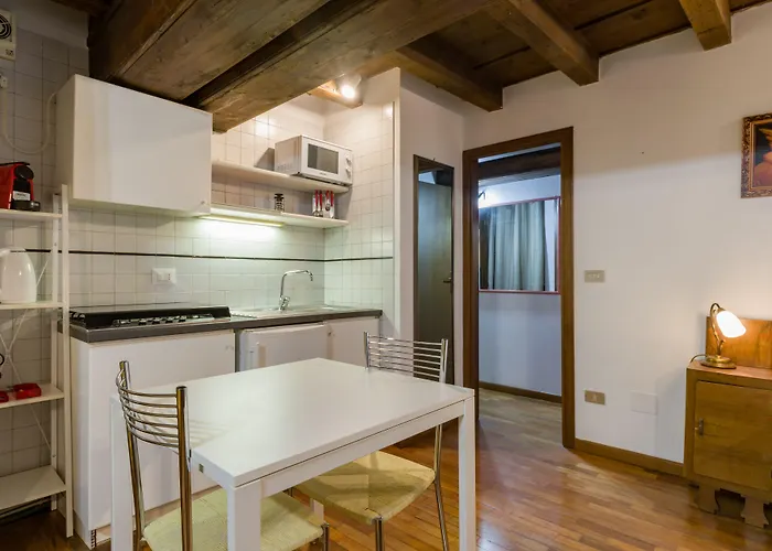 Apartman Leoncin D'oro By Reasy&busy *