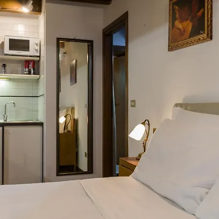Leoncin D'oro Apartment