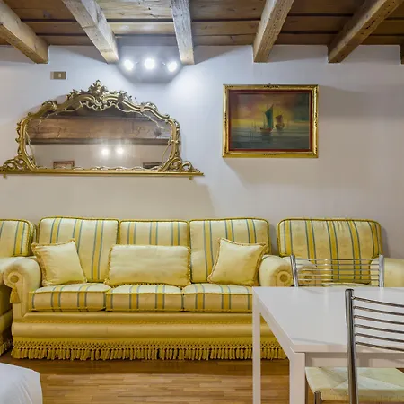 Apartment Leoncin D'oro By Reasy&busy *